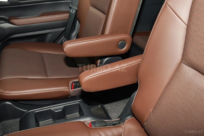 Toyota Land Cruiser Prado-16