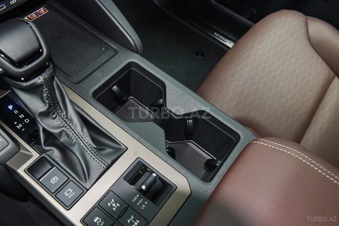 Toyota Land Cruiser Prado-24