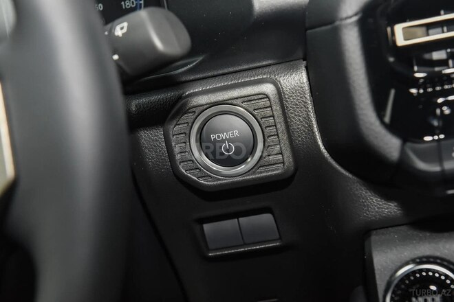 Toyota Land Cruiser Prado-23