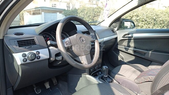 Opel Astra 2005, 200,000 km - 1.4 l - Gəncə