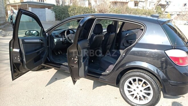 Opel Astra 2005, 200,000 km - 1.4 l - Gəncə