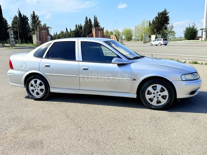 Opel Vectra 2001, 329,000 km - 1.8 l - Tovuz