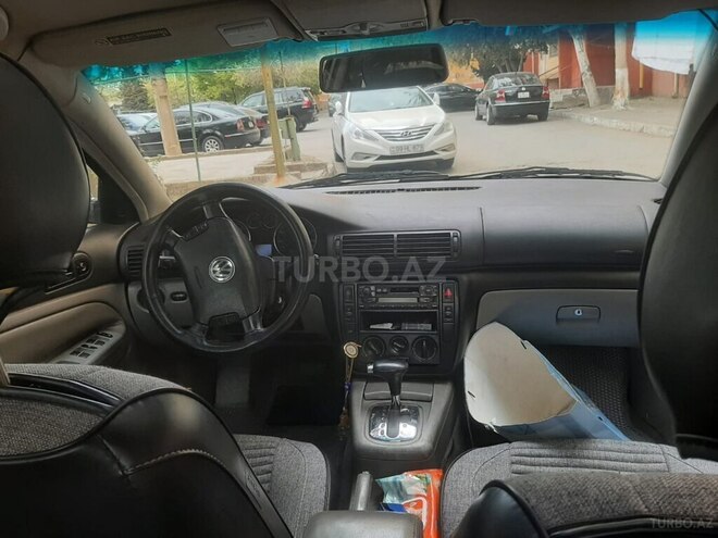 Volkswagen Passat 2001, 271,685 km - 1.8 l - Sumqayıt