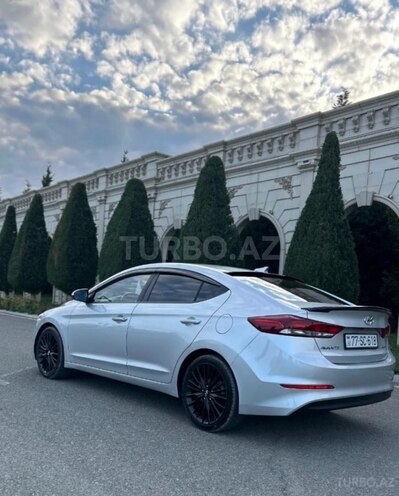 Hyundai Avante 2015, 218,000 km - 1.6 л - Gəncə