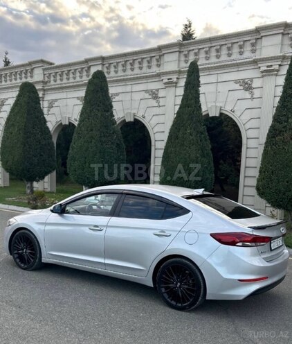 Hyundai Avante 2015, 218,000 km - 1.6 л - Gəncə
