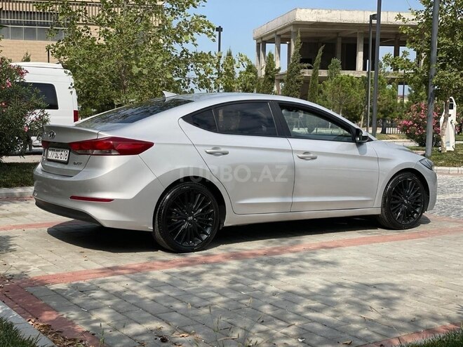 Hyundai Avante 2015, 218,000 km - 1.6 л - Gəncə