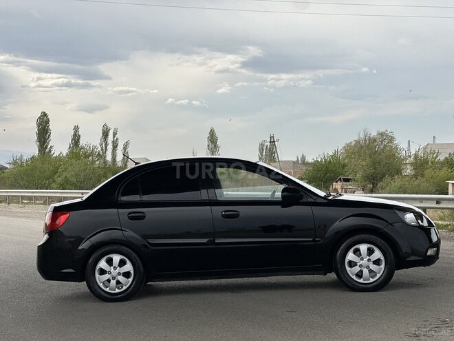 Kia Rio 2011, 221,000 km - 1.4 l - Sumqayıt