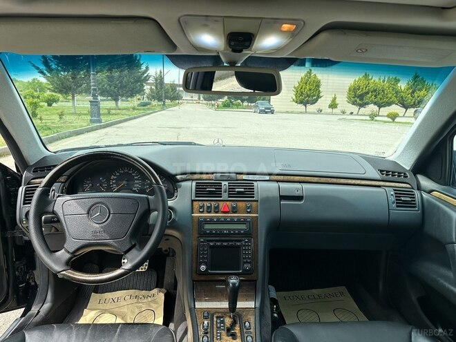 Mercedes E 240 1999, 192,456 km - 2.4 l - Xaçmaz