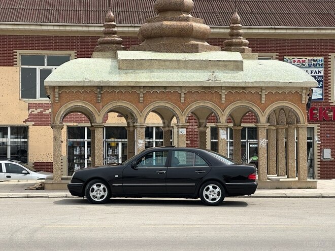 Mercedes E 240 1999, 192,456 km - 2.4 l - Xaçmaz