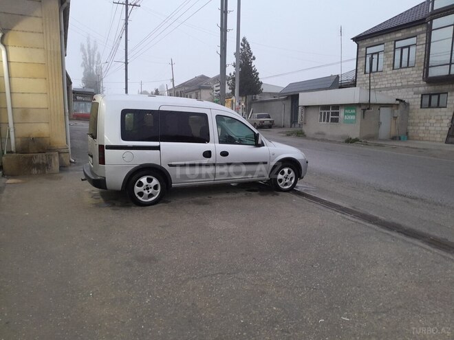 Opel Combo 2007, 267,201 km - 1.3 l - Quba