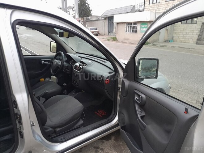Opel Combo 2007, 267,201 km - 1.3 l - Quba