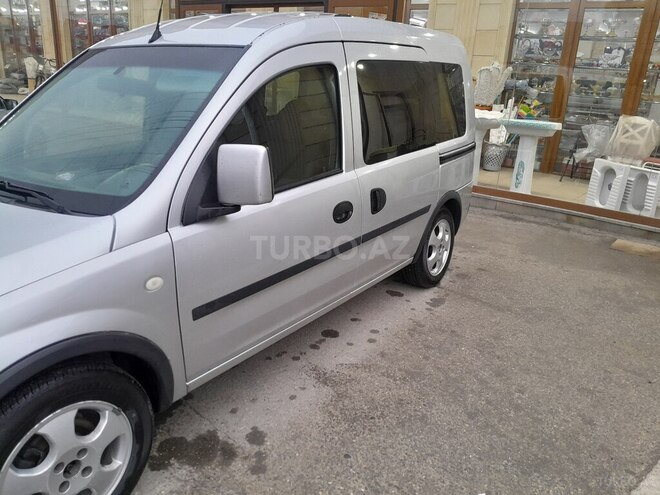 Opel Combo 2007, 267,201 km - 1.3 l - Quba