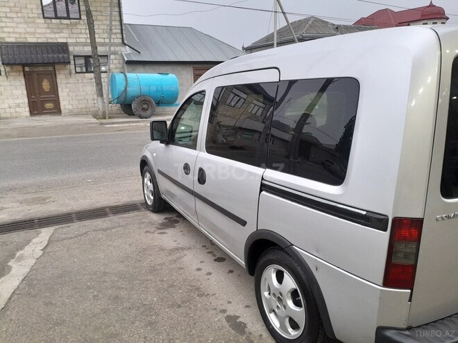 Opel Combo 2007, 267,201 km - 1.3 l - Quba