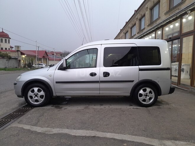 Opel Combo 2007, 267,201 km - 1.3 l - Quba