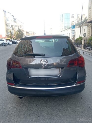 Opel Astra 2014, 207,000 km - 1.4 l - Bakı