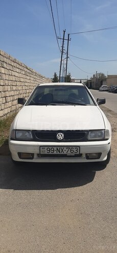 Volkswagen Polo 1995, 271,300 km - 1.6 л - Bakı