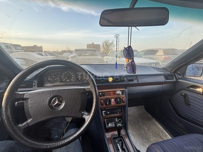 Mercedes E 230 1991, 583,699 km - 2.3 l - Bərdə