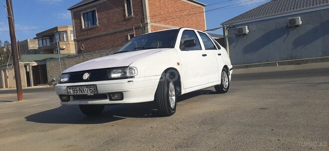 Volkswagen Polo 1995, 271,300 km - 1.6 л - Bakı