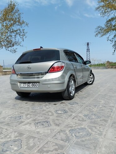 Opel Astra 2006, 324,432 km - 1.3 l - Qazax