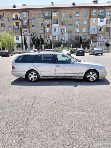 Mercedes E 220 d 1999, 380,000 km - 2.2 l - Bakı