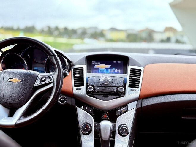 Chevrolet Cruze-9