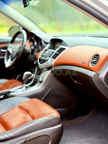 Chevrolet Cruze-10