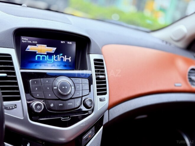 Chevrolet Cruze-11