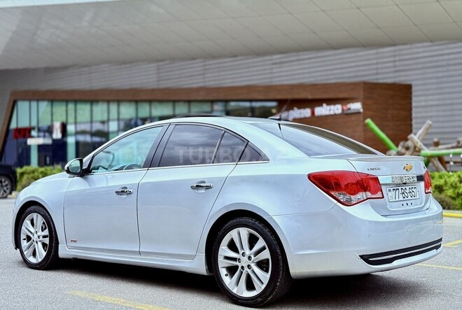 Chevrolet Cruze-6