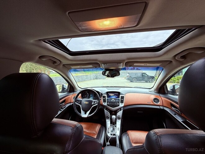 Chevrolet Cruze-13