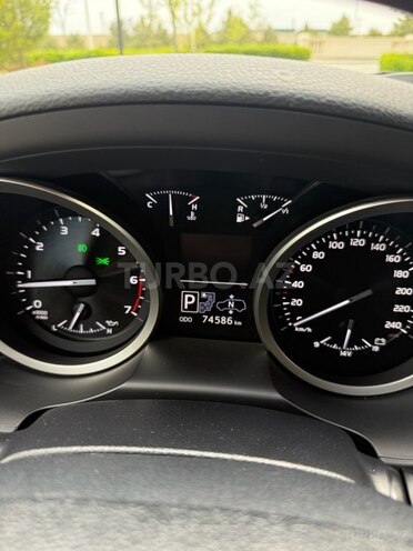 Toyota Land Cruiser 2014, 75,000 km - 4.6 л - Bakı