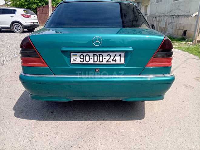Mercedes C 200 1997, 299,353 km - 2.0 л - Sabirabad