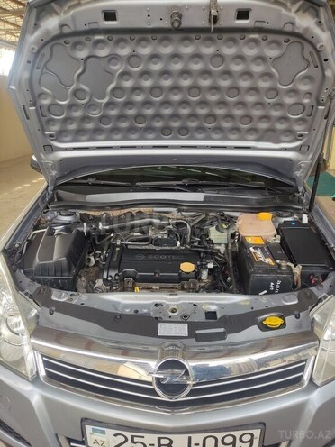 Opel Astra 2009, 297,500 km - 1.4 l - Şamaxı