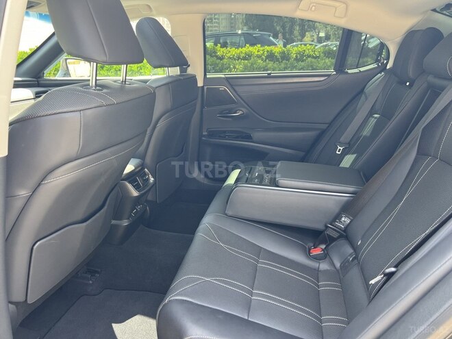 Lexus ES 250 2022, 16,000 km - 2.5 л - Bakı