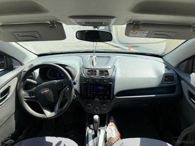 Chevrolet Cobalt-13
