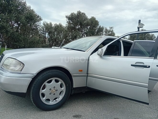 Mercedes C 200 1995, 250,000 km - 2.0 l - Bakı
