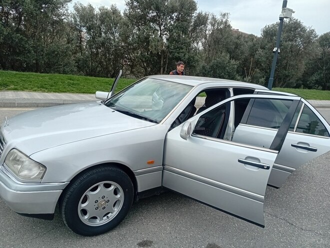 Mercedes C 200 1995, 250,000 km - 2.0 l - Bakı