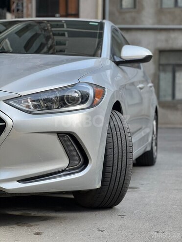 Hyundai Elantra 2016, 199,559 km - 2.0 l - Bakı