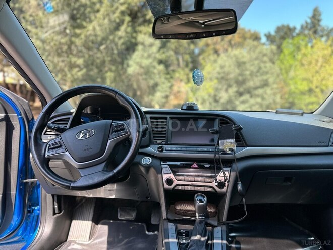 Hyundai Elantra 2016, 211,402 km - 2.0 л - Bakı