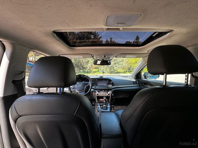 Hyundai Elantra 2016, 211,402 km - 2.0 л - Bakı