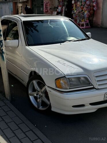 Mercedes C 230 1997, 239,000 km - 2.3 l - Bakı