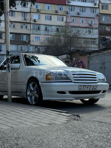 Mercedes C 230 1997, 239,000 km - 2.3 l - Bakı