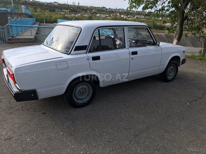 LADA (VAZ) 2107 2009, 85,000 km - 1.6 л - Quba