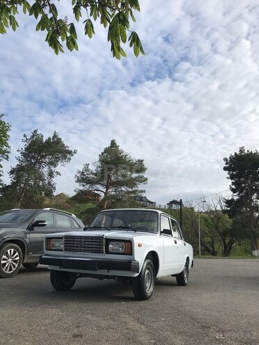 LADA (VAZ) 2107 2009, 85,000 km - 1.6 л - Quba