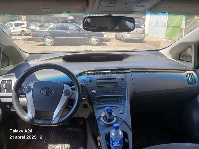 Toyota Prius 2010, 240,000 km - 1.8 л - Bakı