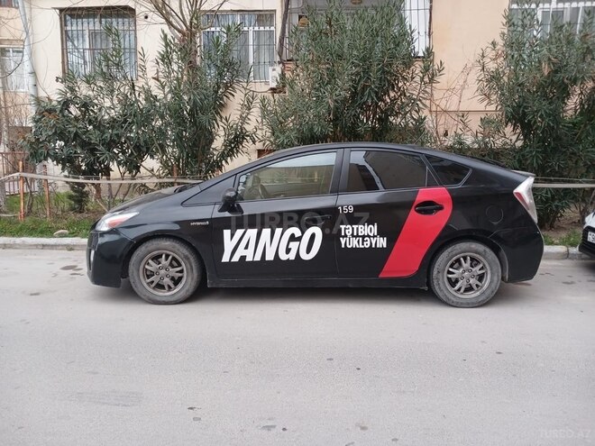 Toyota Prius 2010, 240,000 km - 1.8 л - Bakı