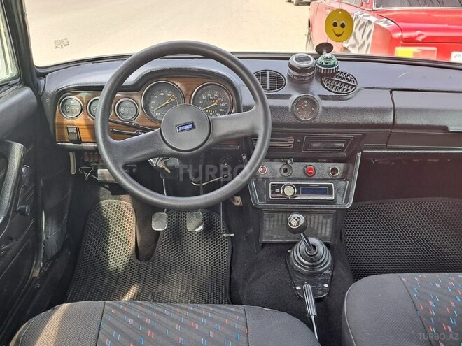 LADA (VAZ) 2106 1982, 52,600 km - 1.6 l - Qazax