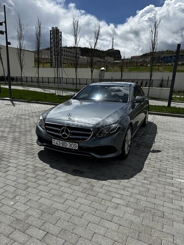Mercedes E 220 d 2017, 134,276 km - 2.0 l - Bakı