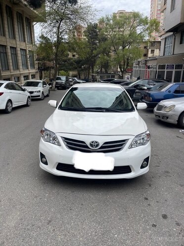Toyota Corolla 2013, 195,250 km - 1.8 l - Bakı