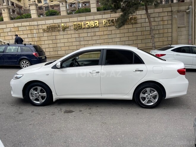 Toyota Corolla 2013, 195,250 km - 1.8 l - Bakı