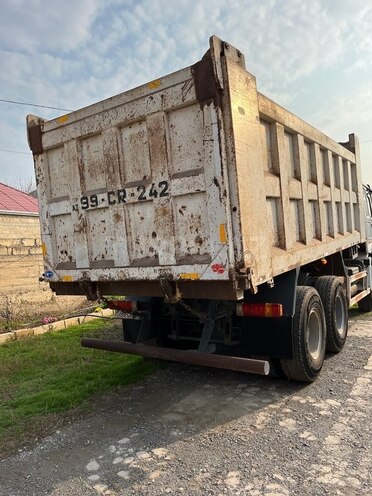 HOWO Sinotruk 2013, 900,000 km - 9.7 l - Bərdə